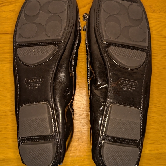 ⭐Coach⭐ Black Patent Leather Loafers Women’s - Size 8.5 - Classic Flats - Picture 10 of 11